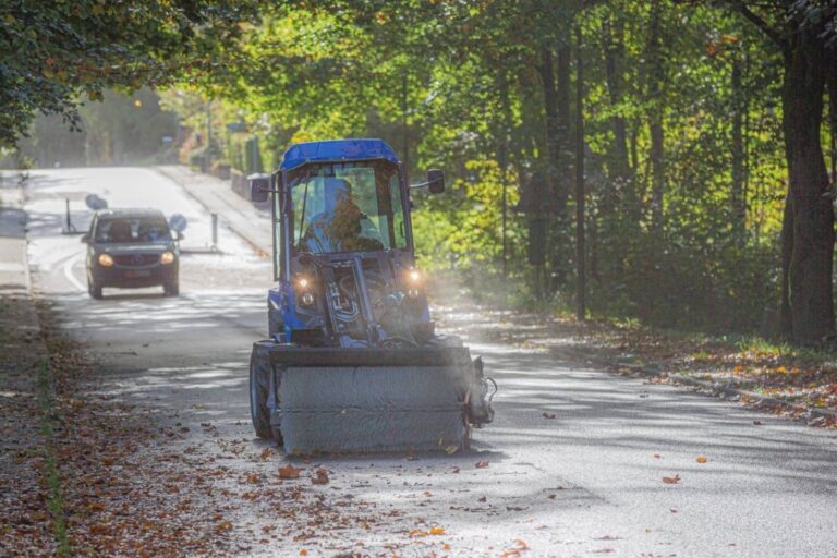 MultiOne-mini-loader-8.5-series-06-1030x686-1